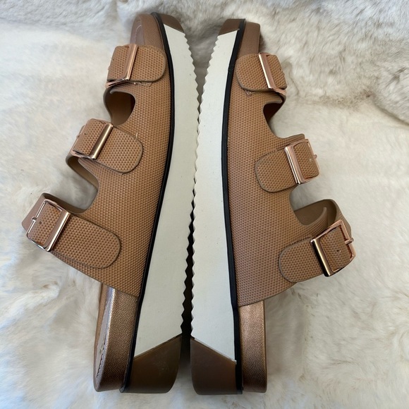 JANE AND THE SHOE Nola Tan Sandals with Adjustable Straps NWOT Sz-8.5. C - Picture 4 of 9